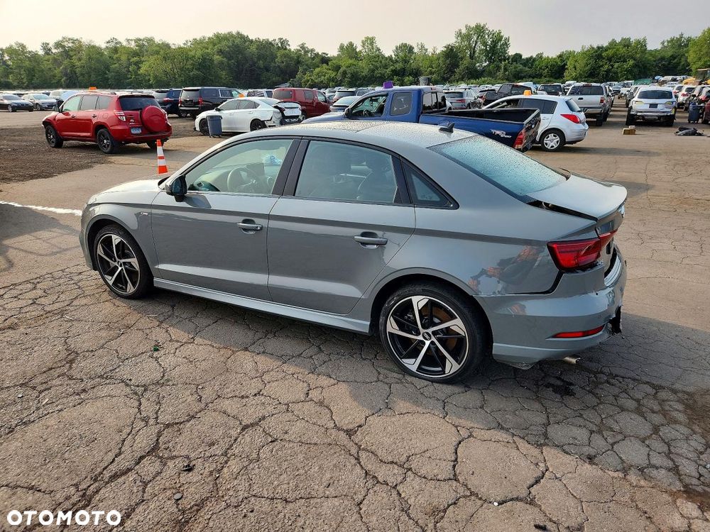Audi A3 Limousine 40 TFSI quattro S tronic S line - 5
