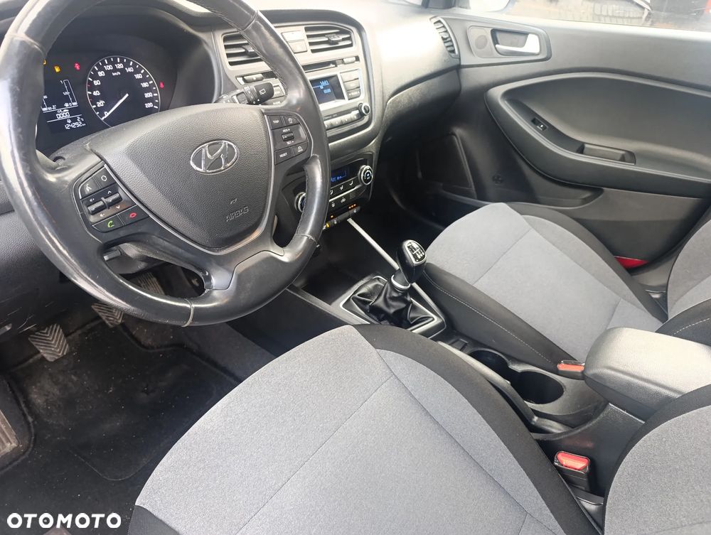 Hyundai i20 1.4 Comfort - 10