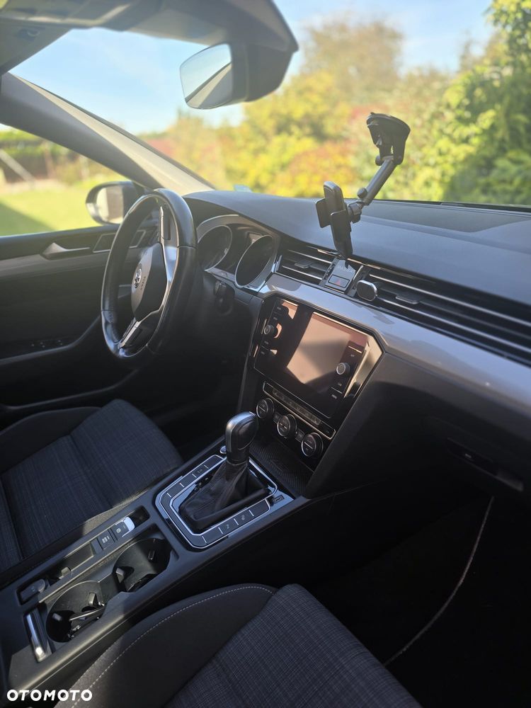 Volkswagen Passat - 6
