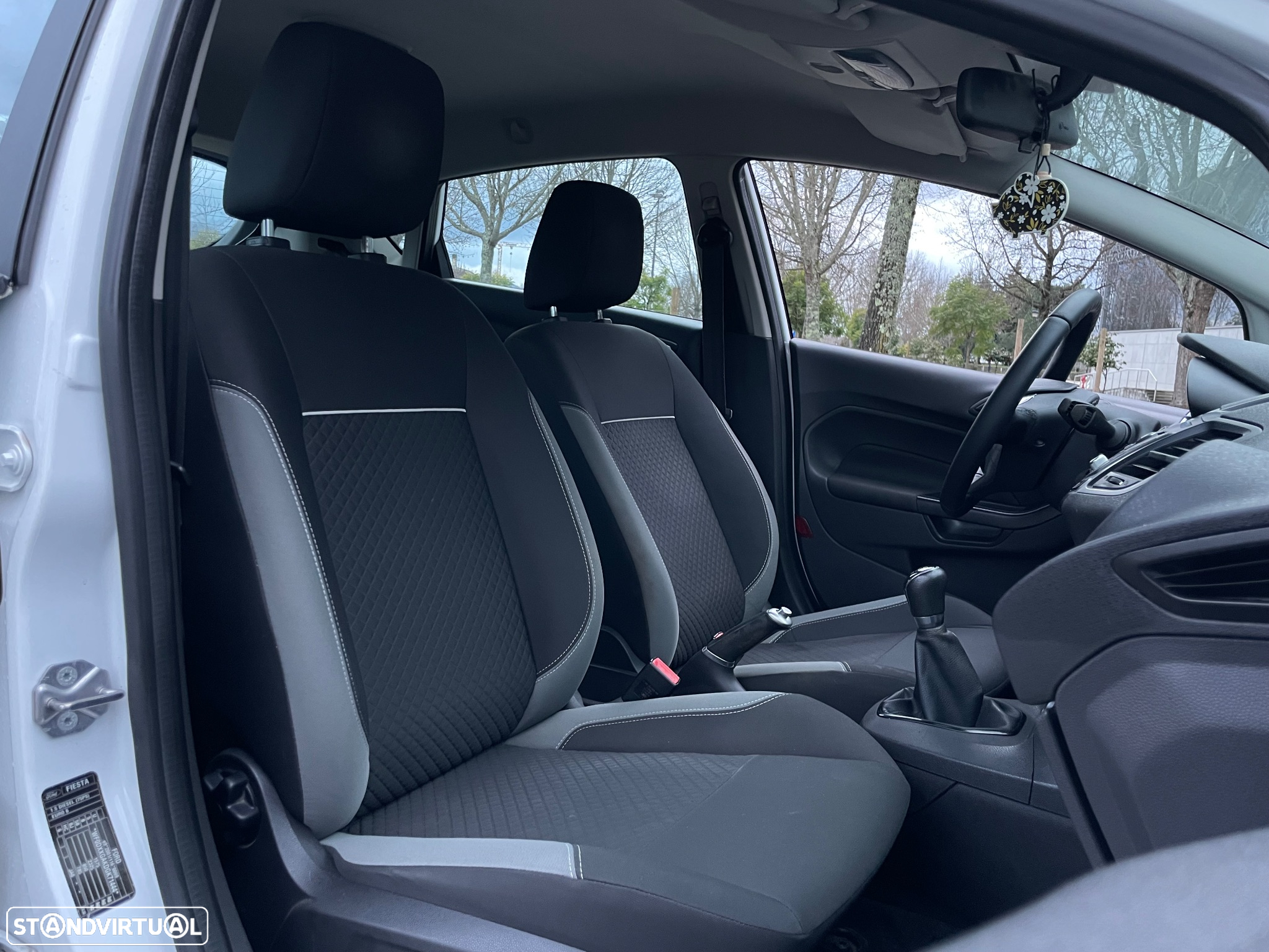 Ford Fiesta 1.5 TDCi Trend - 14