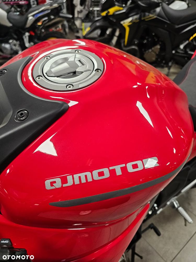 QJMOTOR SRK 800RR - 15