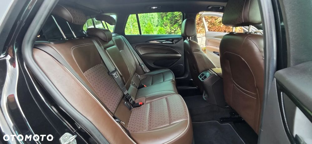 Opel Insignia 2.0 BiTrb D 4x4 Automatik Exclusive - 35