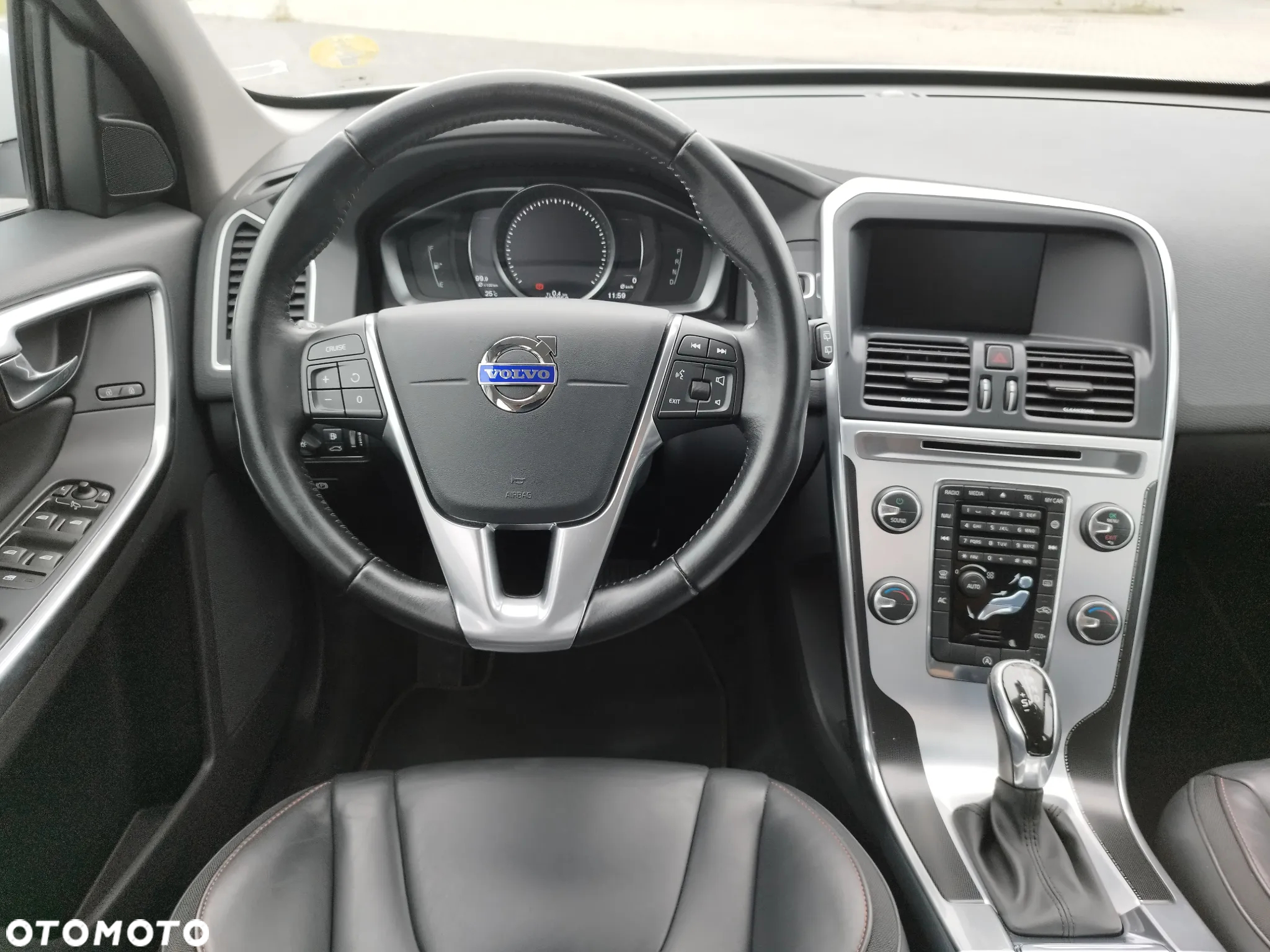 Volvo XC 60 D3 Drive-E Ocean Race - 18