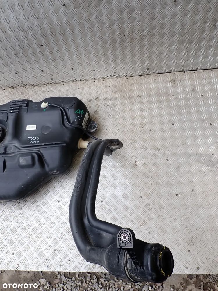 ZBIORNIK PALIWA CITROEN DS7  DIESEL Z POMPKĄ PALIWA  9821351280 / 98093591 / 100115560AF KOMPLET - 2