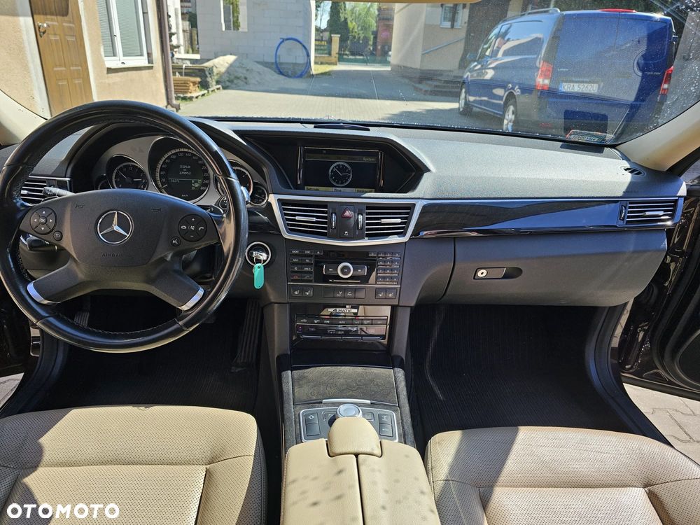Mercedes-Benz Klasa E 350 CDI DPF 4Matic BlueEFFICIENCY 7G-TRONIC Avantgarde - 10