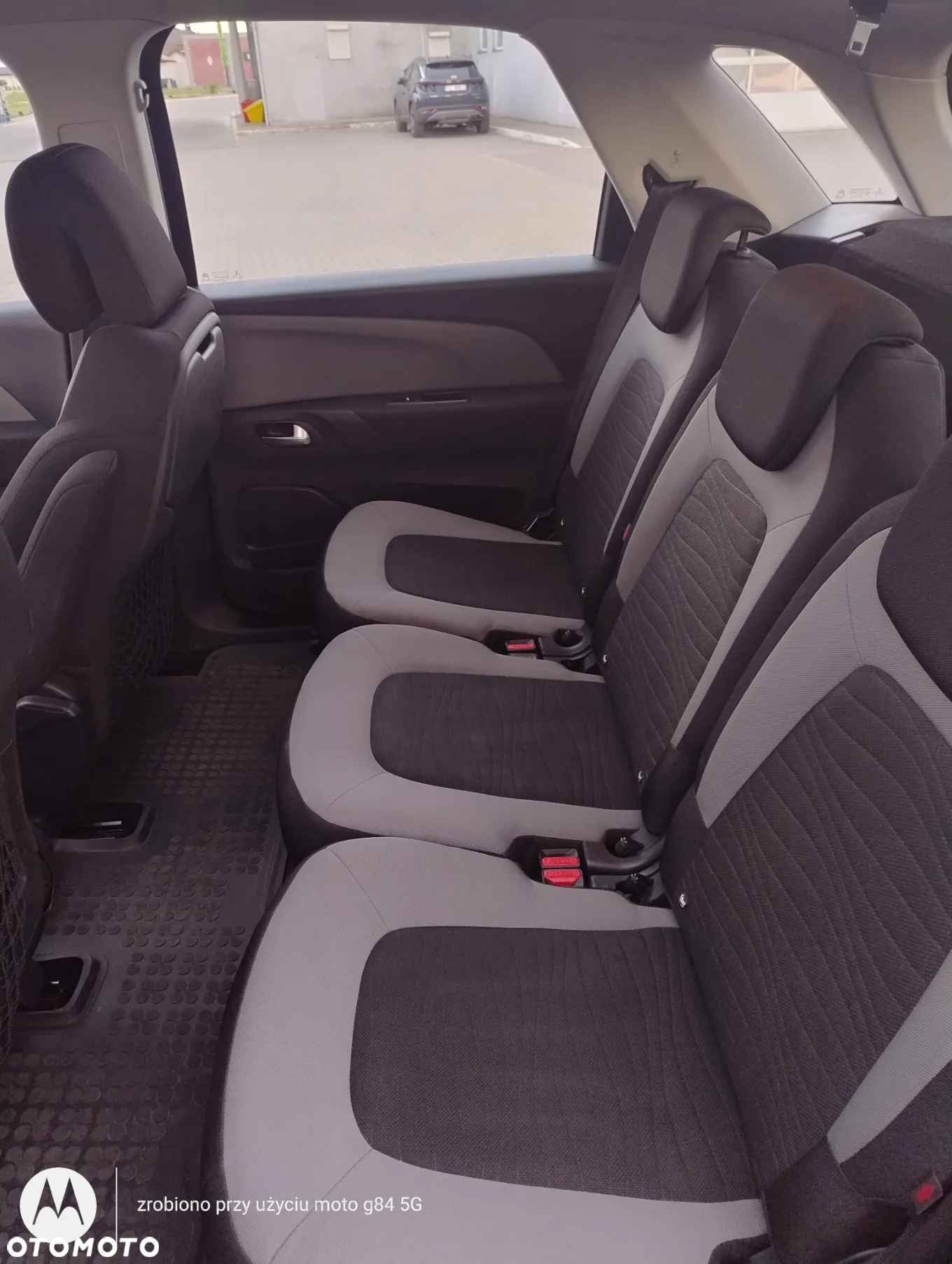 Citroën C4 e-HDi 115 Selection - 7