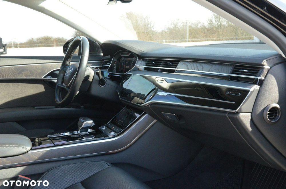 Audi A8 - 24