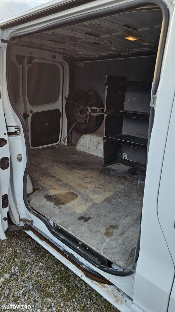 Opel Vivaro - 13
