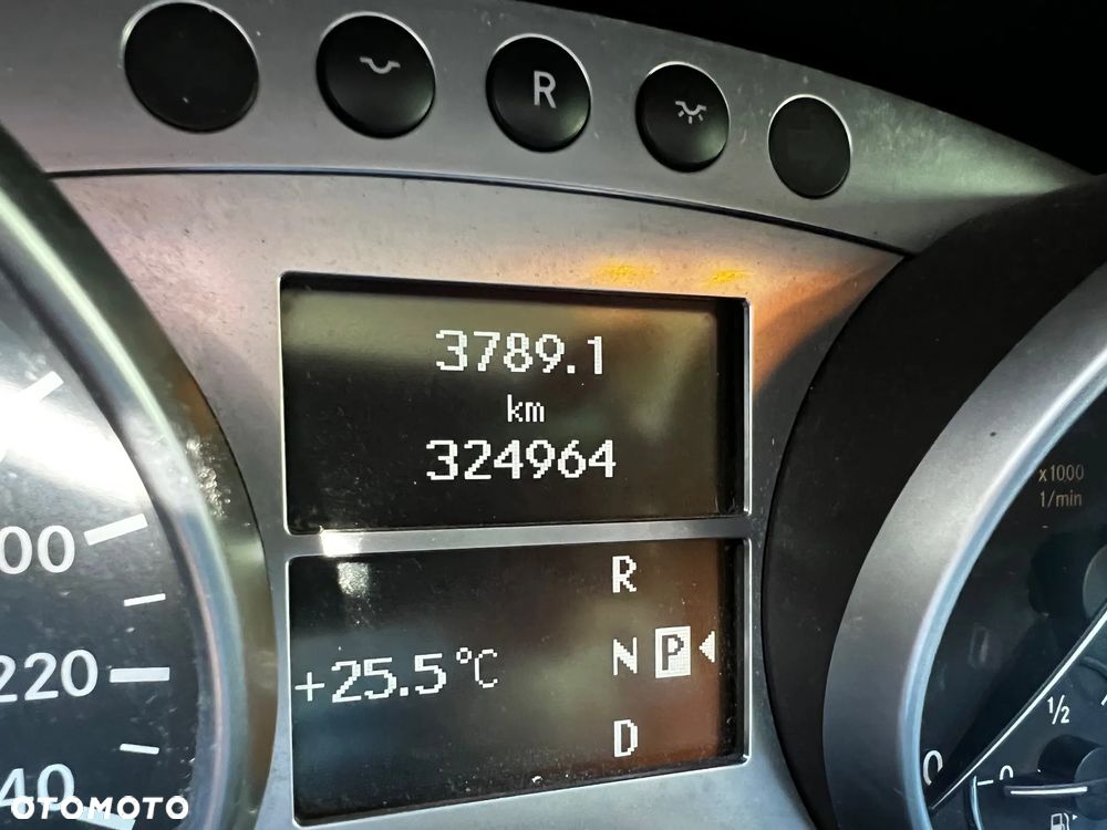 Mercedes-Benz Klasa R 320 CDI 4Matic 7G-TRONIC - 20