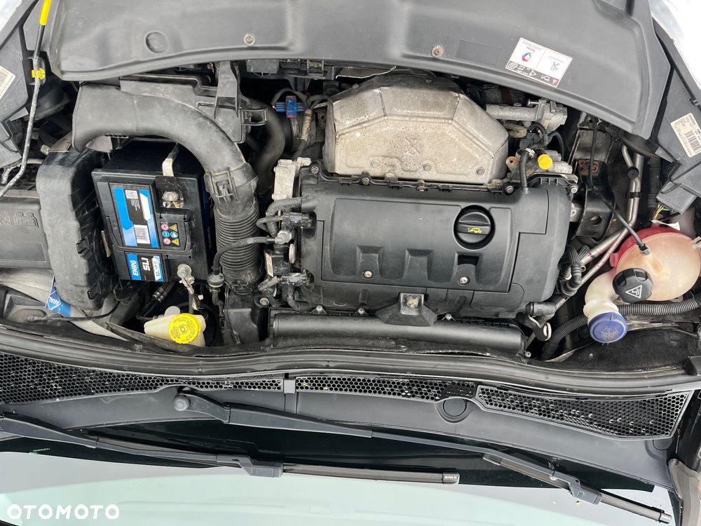Peugeot 208 95 VTI Allure - 12