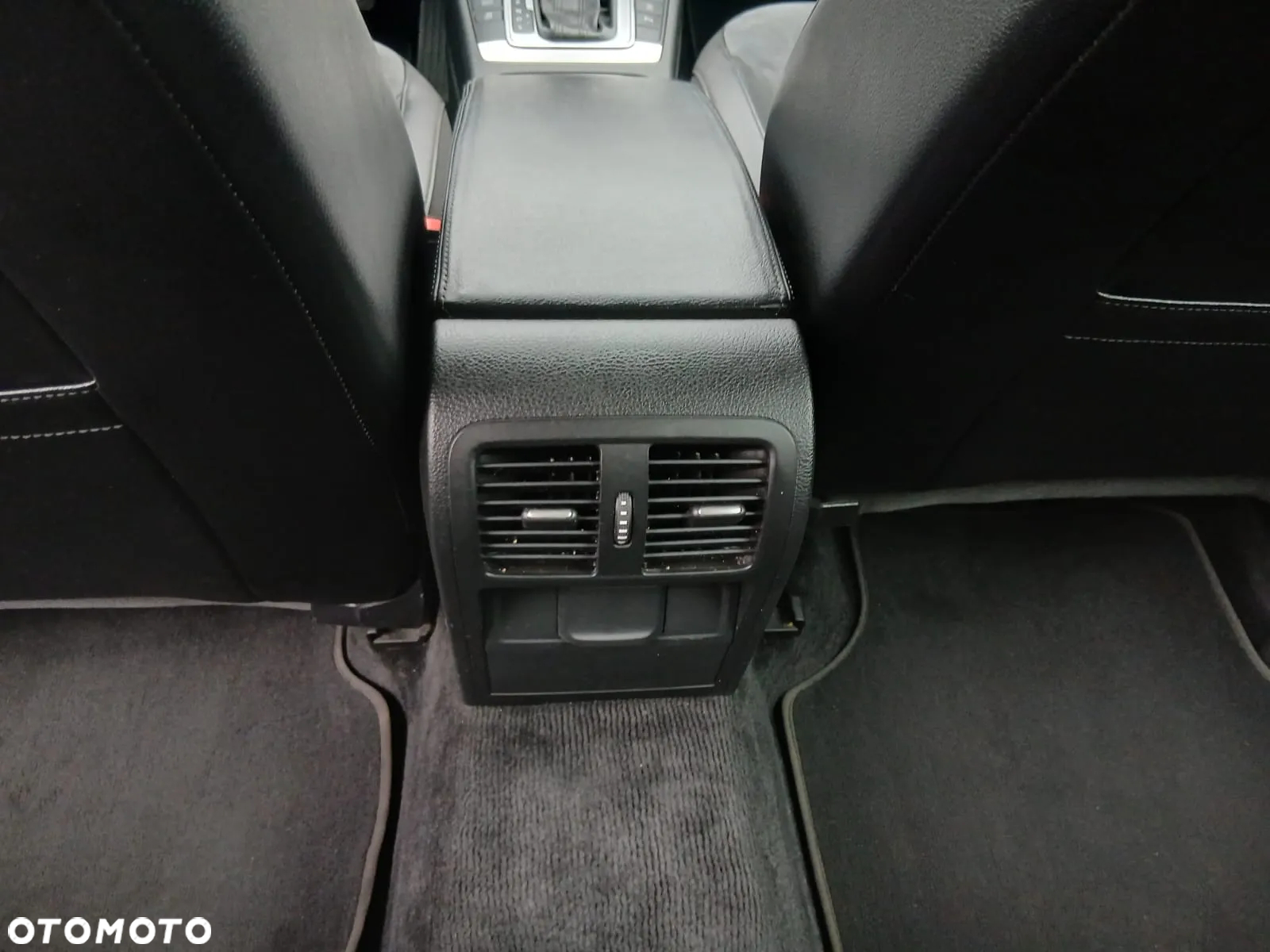 Volkswagen Passat 1.4 TSI Highline DSG - 31