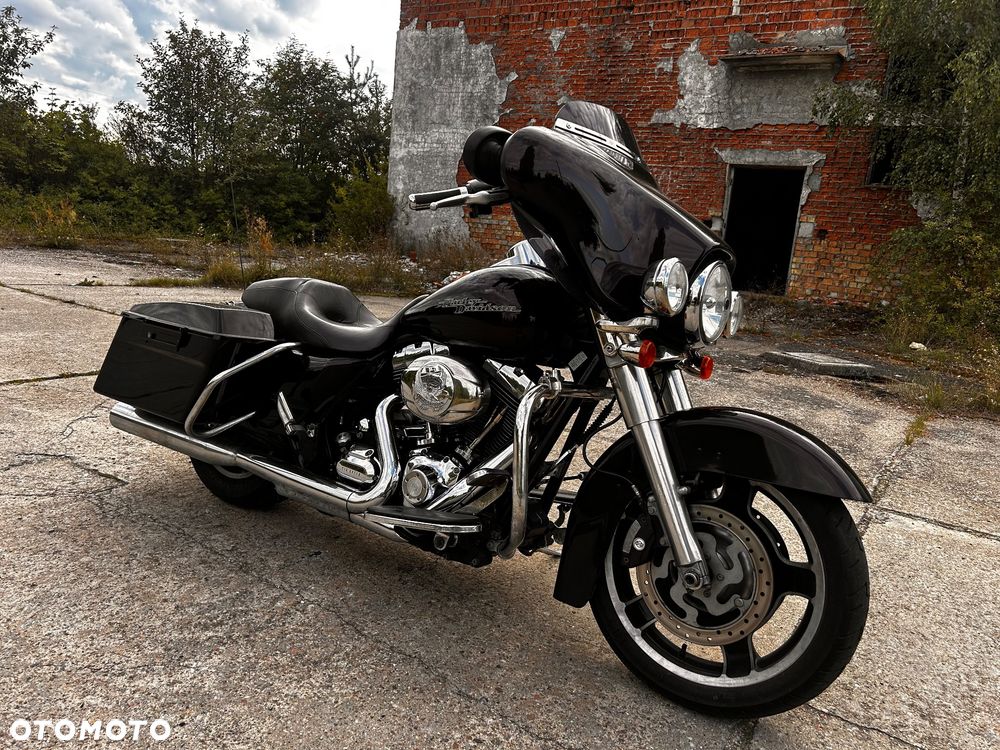 Harley-Davidson Touring Street Glide - 11