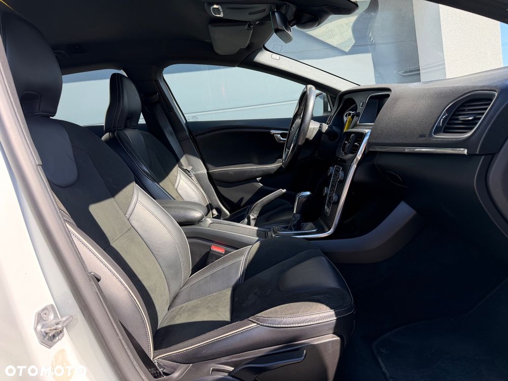 Volvo V40 D2 RDesign - 16