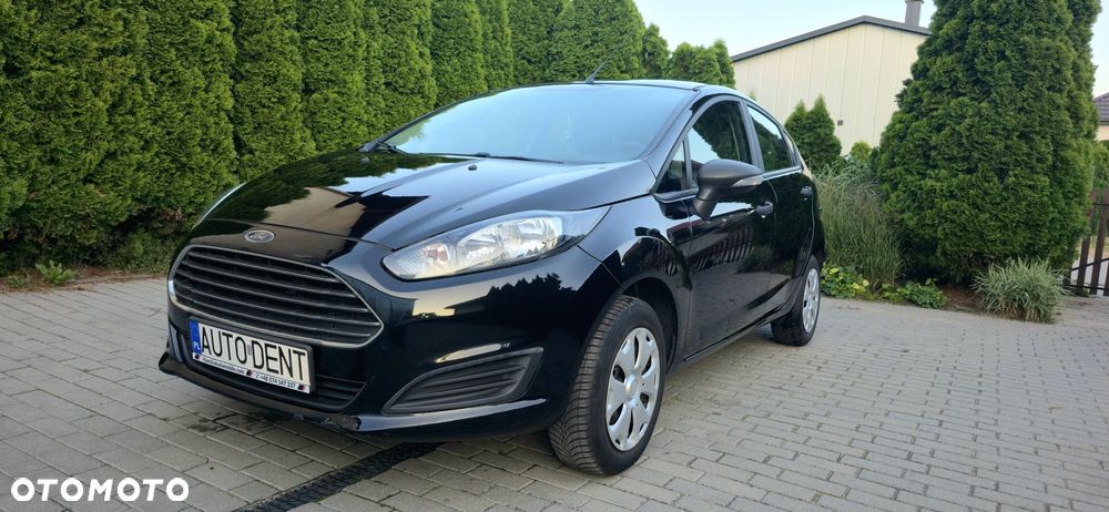 Ford Fiesta - 25