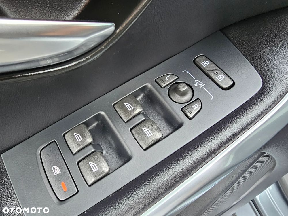 Volvo V40 D2 RDesign - 26