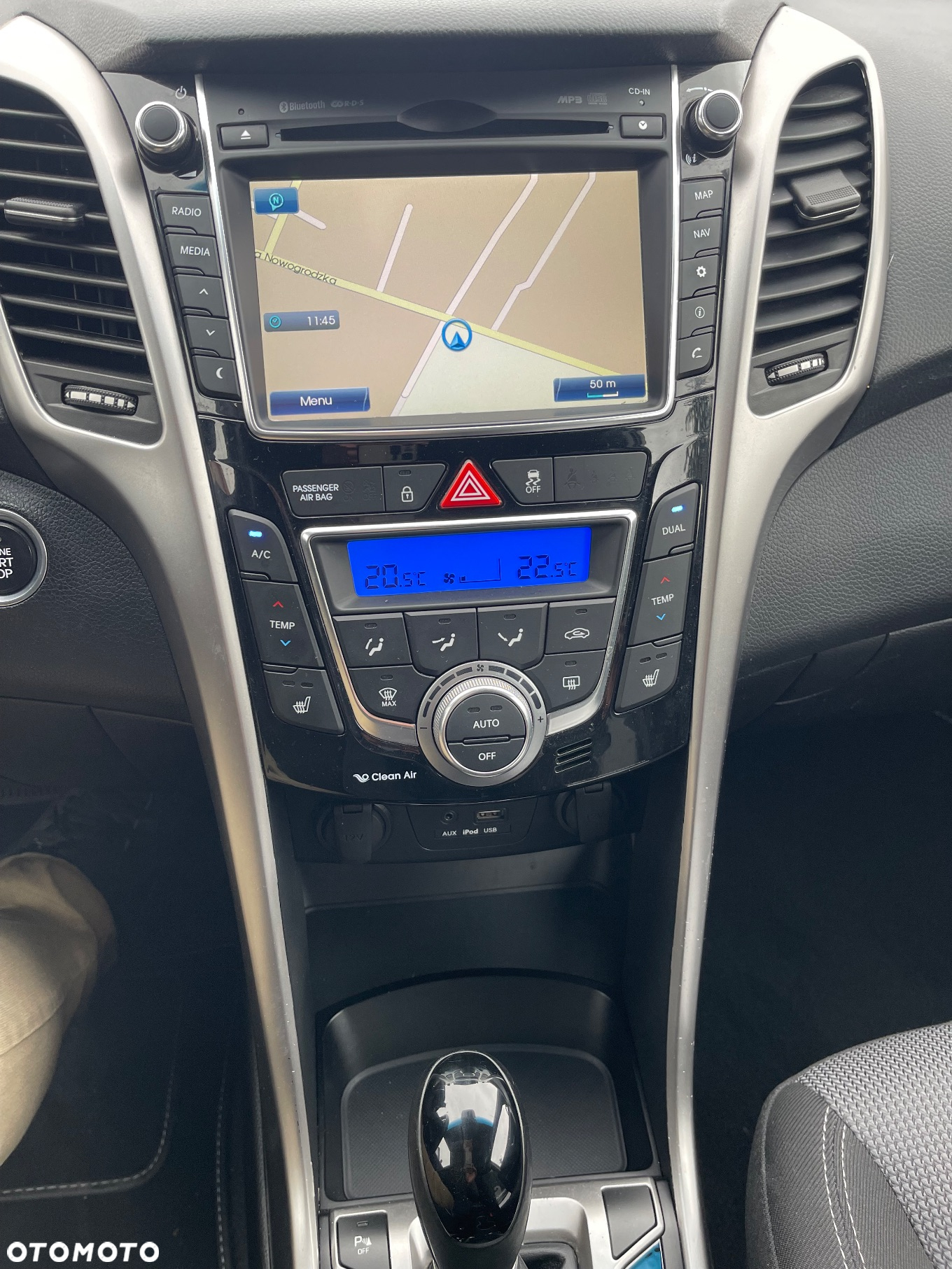 Hyundai i30 1.6 CRDi BlueDrive Premium DCT - 14