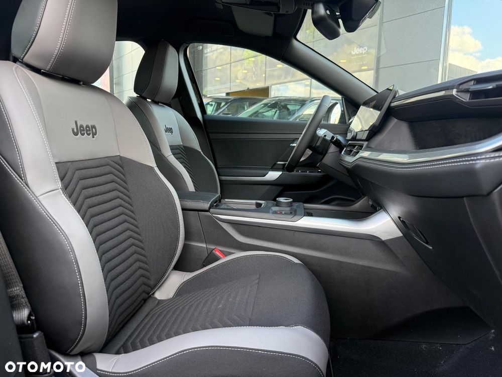 Jeep Compass 73.7kWh Altitude FWD - 10