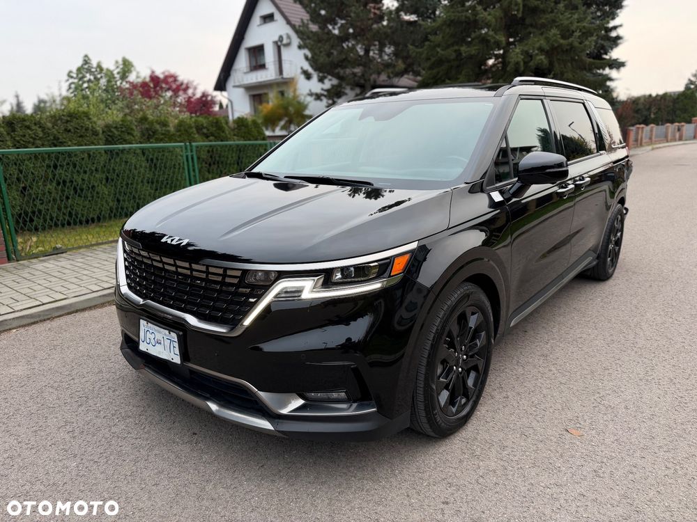 Kia Carnival - 4