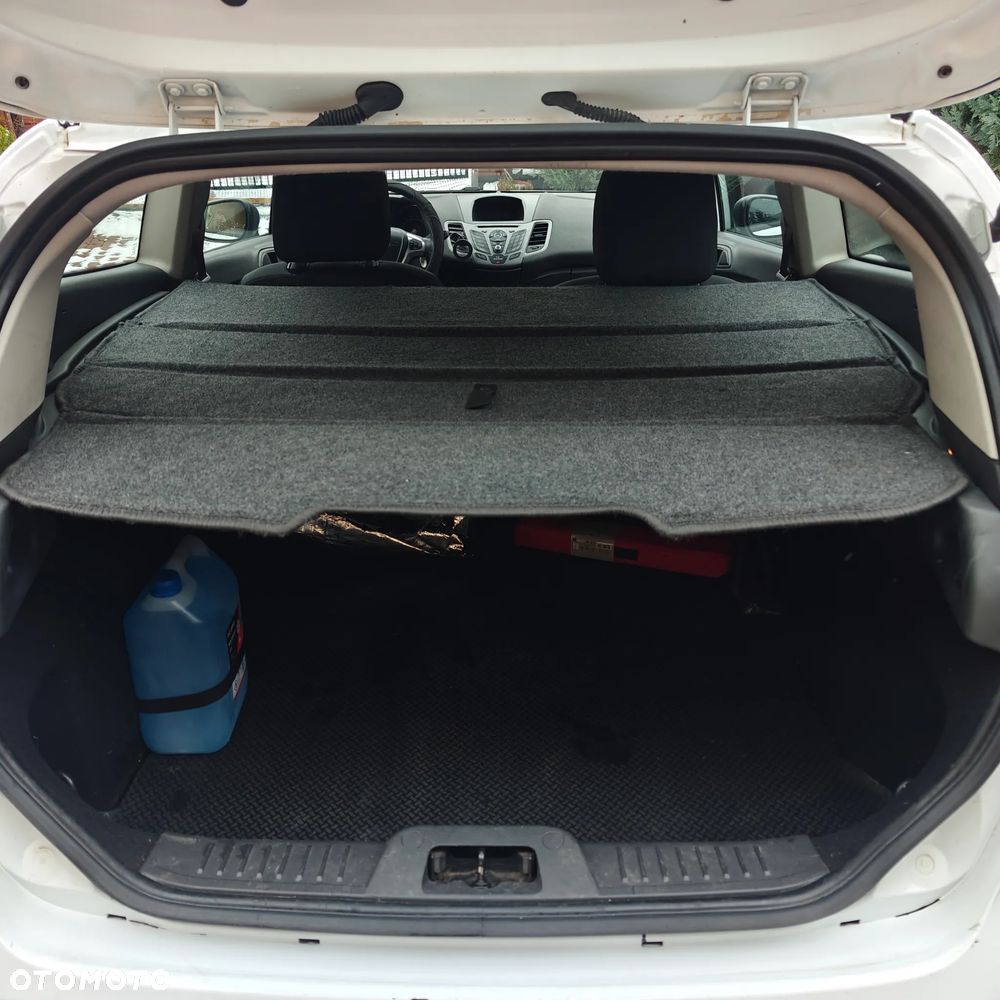 Ford Fiesta 1.5 TDCi SYNC Edition - 9