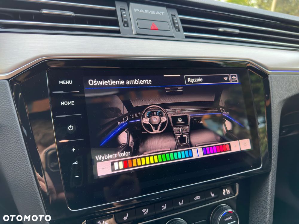 Volkswagen Passat 1.6 TDI SCR DSG Conceptline - 31