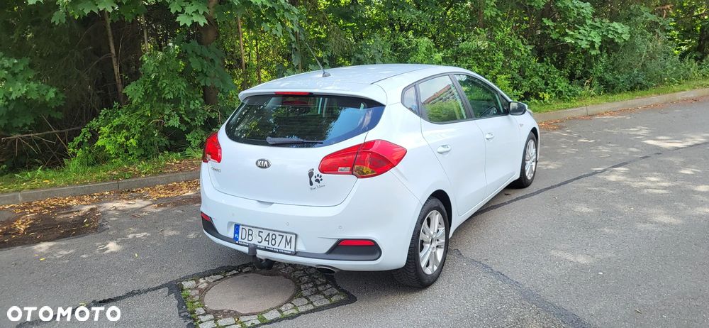Kia Ceed 1.6 GDI Fifa World Cup Edition - 6