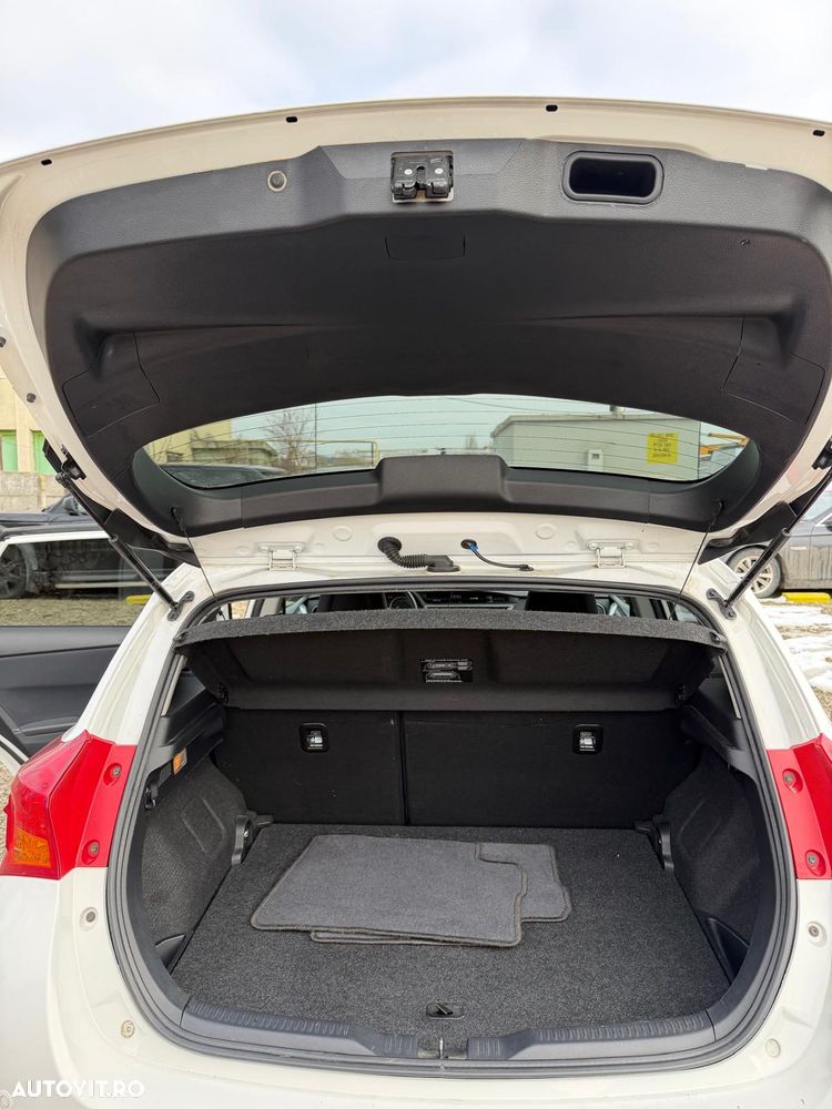 Toyota Auris - 11