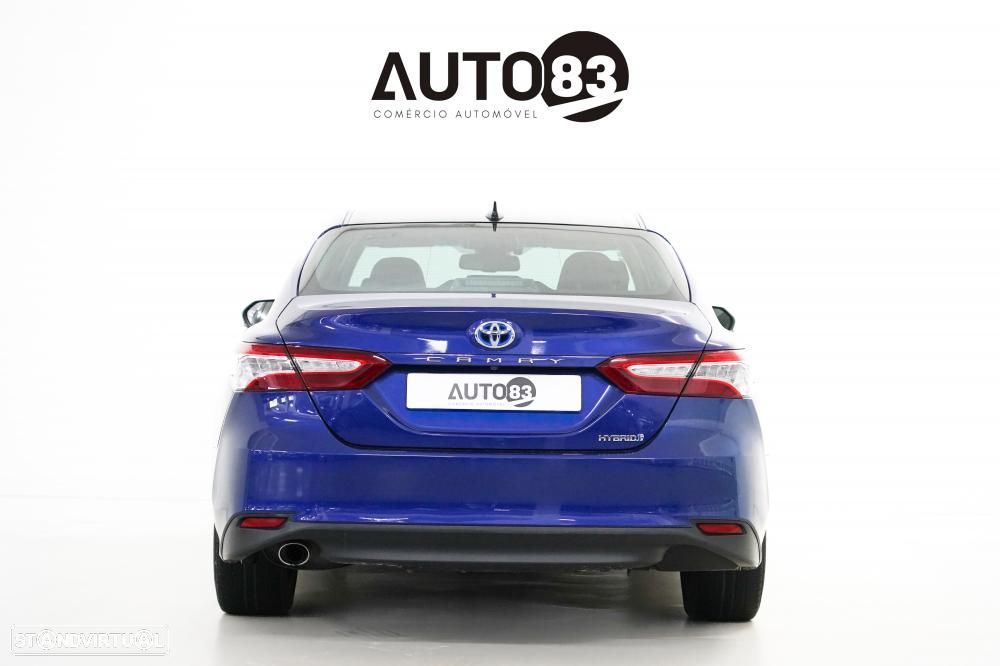 Toyota Camry 2.5 Hybrid Luxury - 4