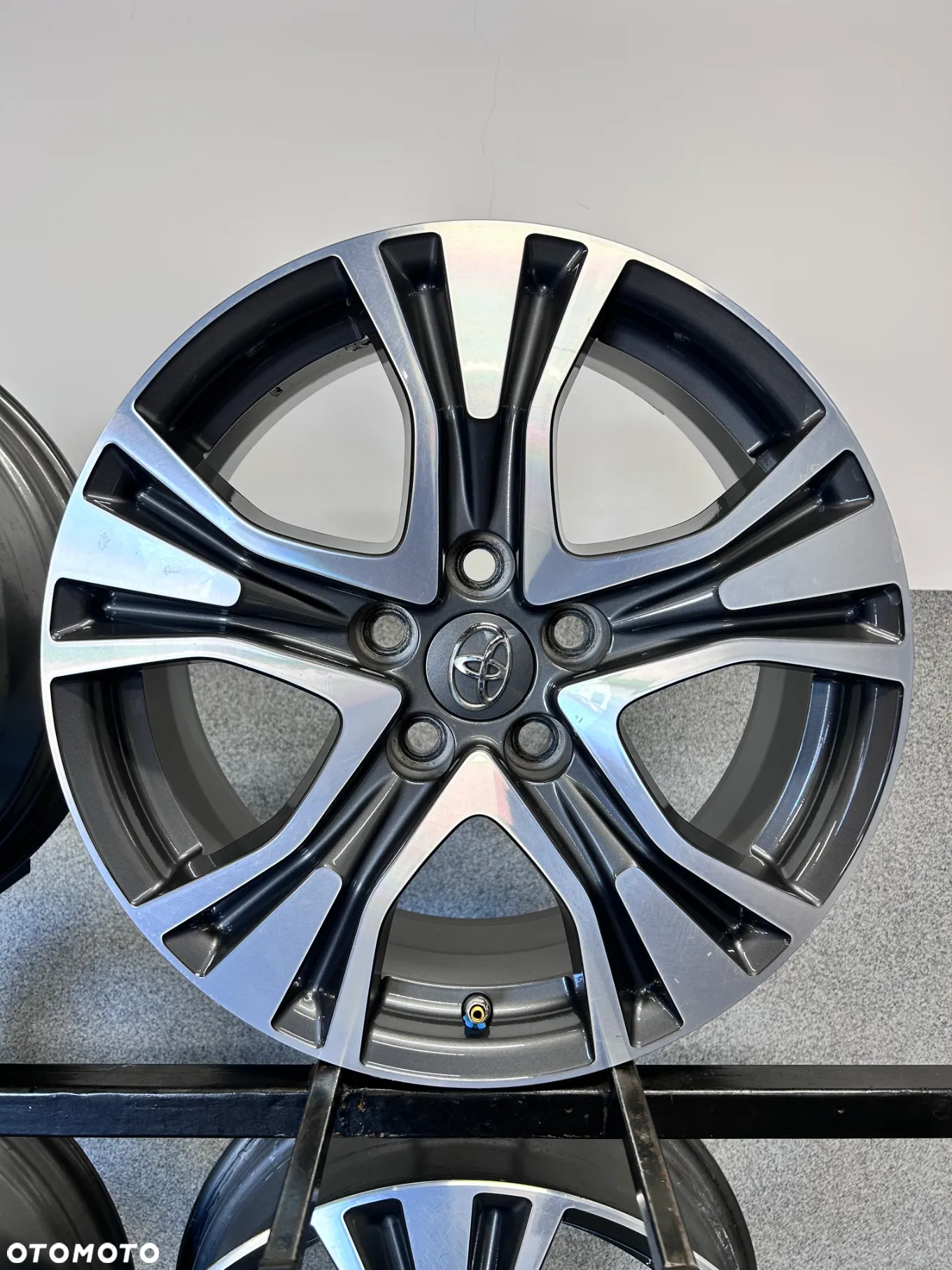 4 FELGI ALU. TOYOTA  RAV 4, AVENSIS 17'' +TPMS  7J ET39 - 5