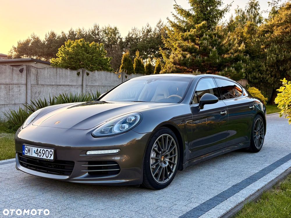 Porsche Panamera 4S Executive - 1