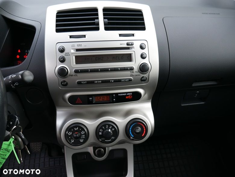 Toyota Urban Cruiser 1.33 Sol - 15
