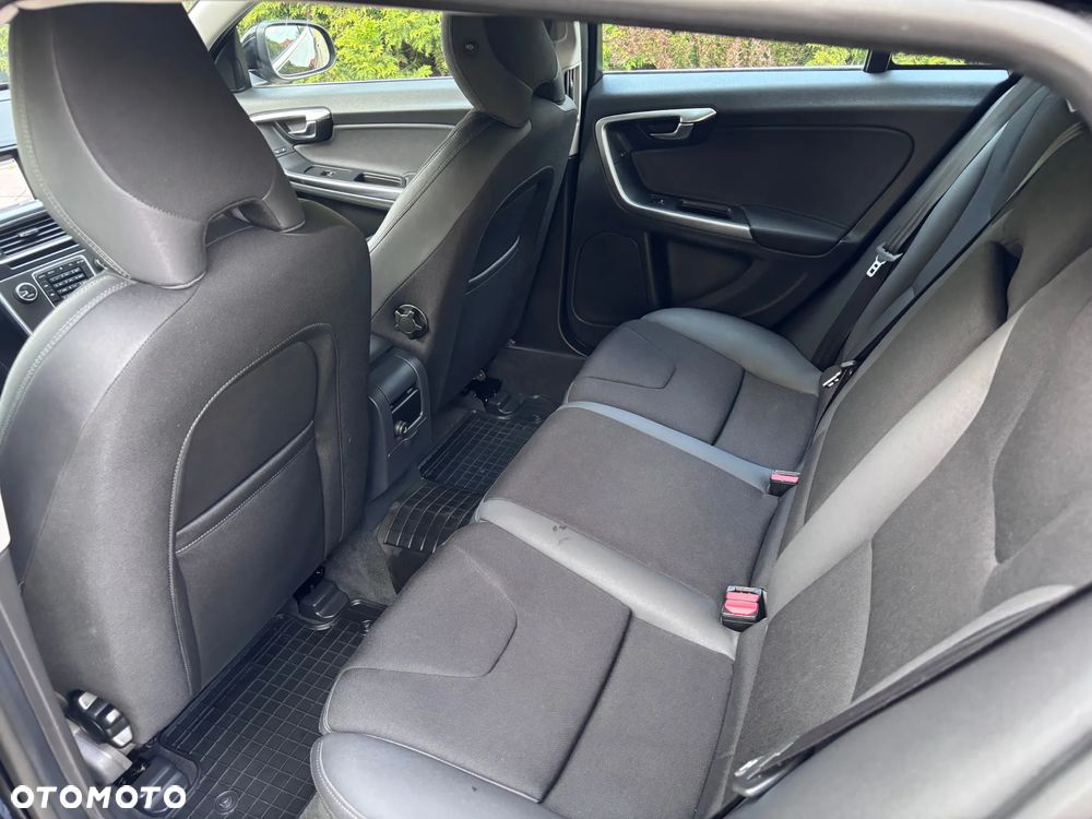 Volvo V60 DRIVe Kinetic - 9