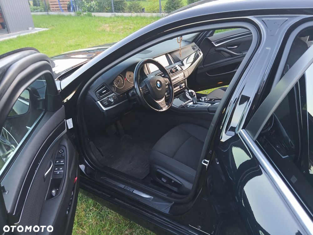 BMW Seria 5 518d Luxury Line - 12