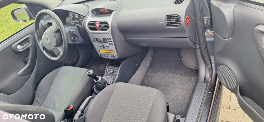 Opel Corsa - 8