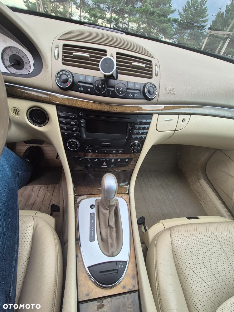 Mercedes-Benz Klasa E 240 4-Matic T Avantgarde - 29