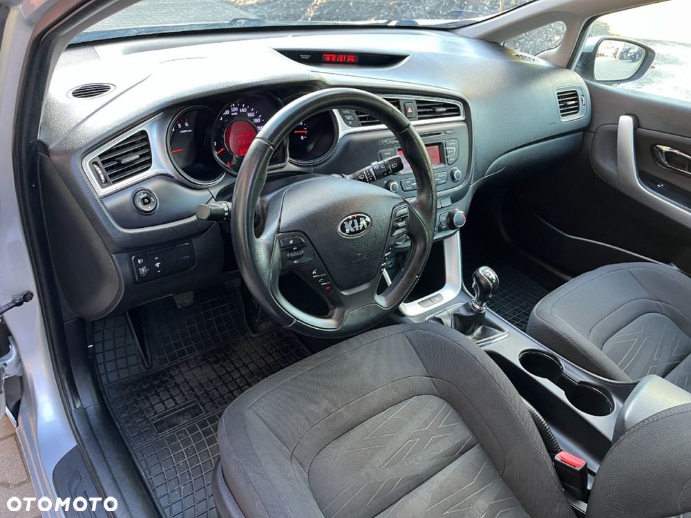 Kia Ceed Cee'd 1.4 CRDi M - 8