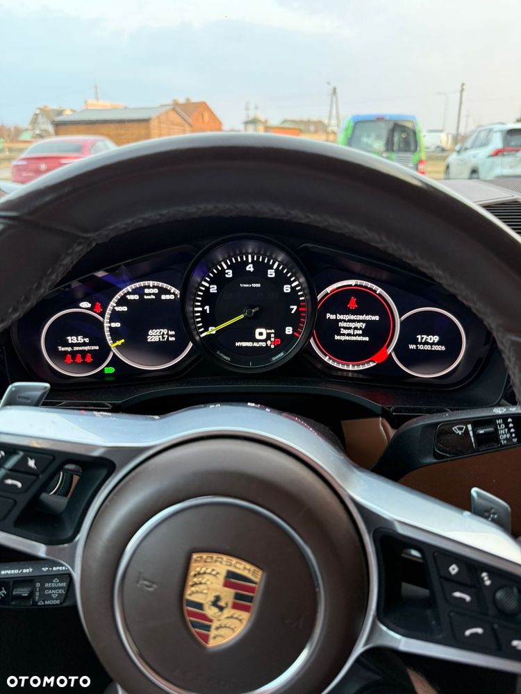 Porsche Cayenne Platinum Edition - 10