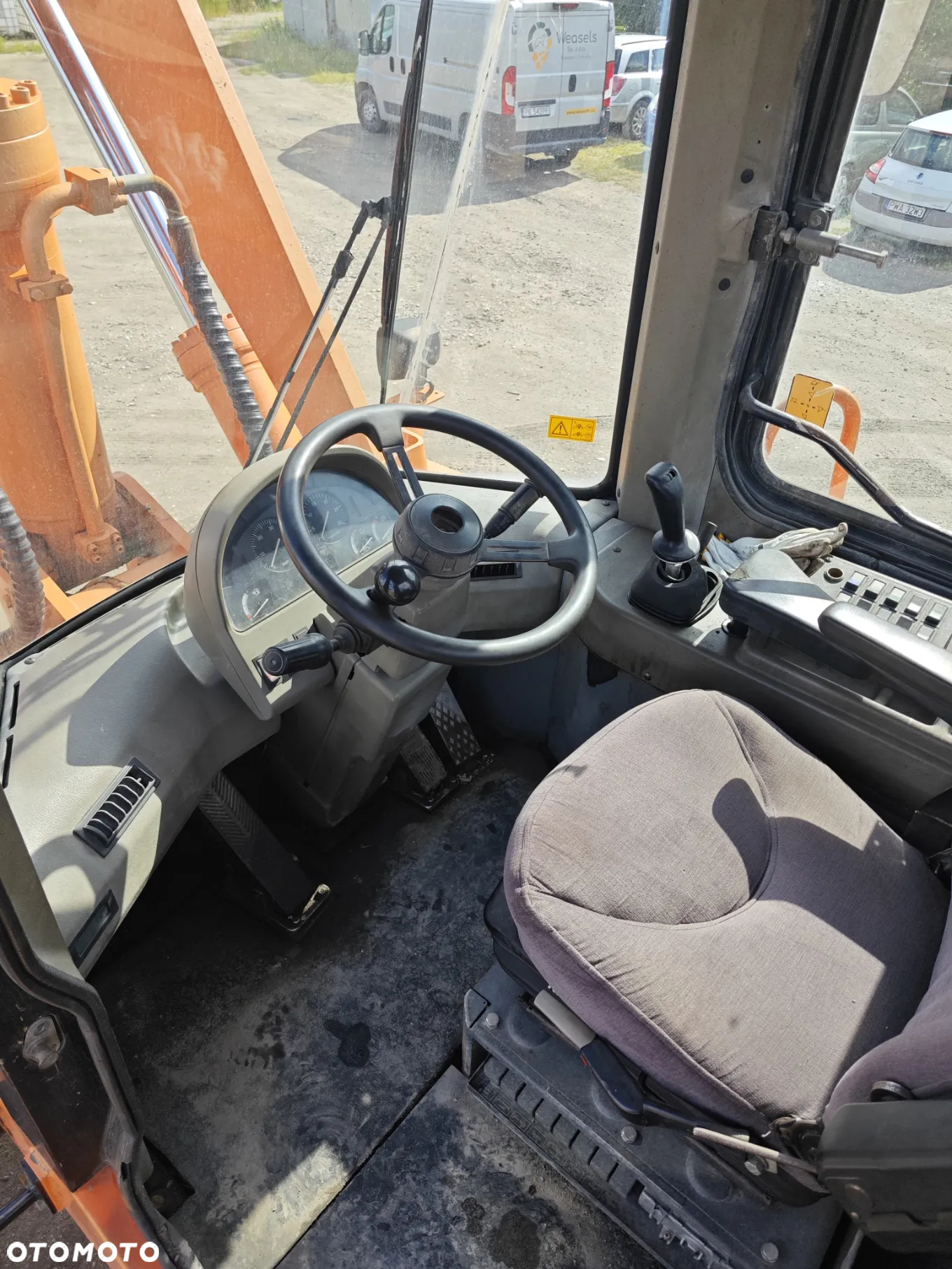 Daewoo MEGA 300-V - 14