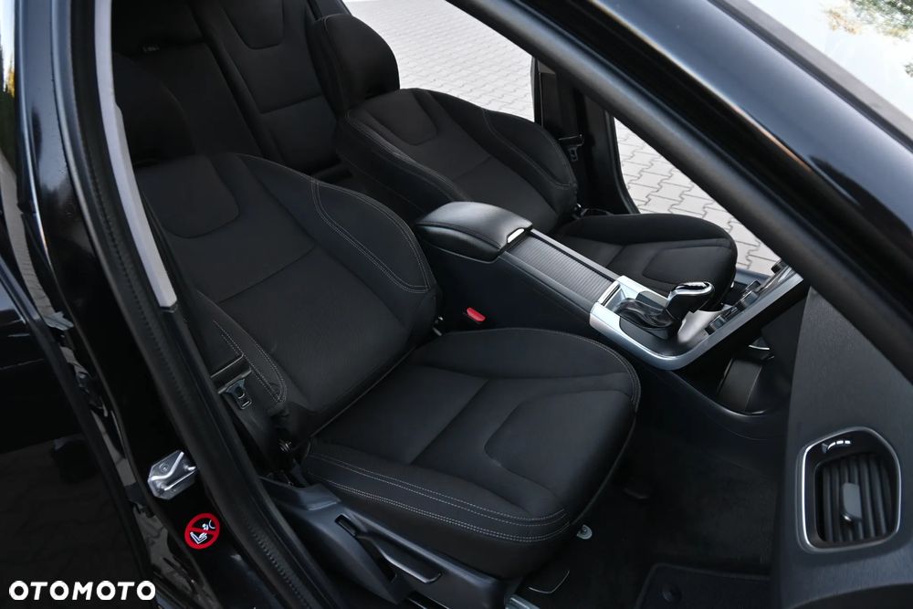 Volvo V60 D3 Geartronic Momentum - 11
