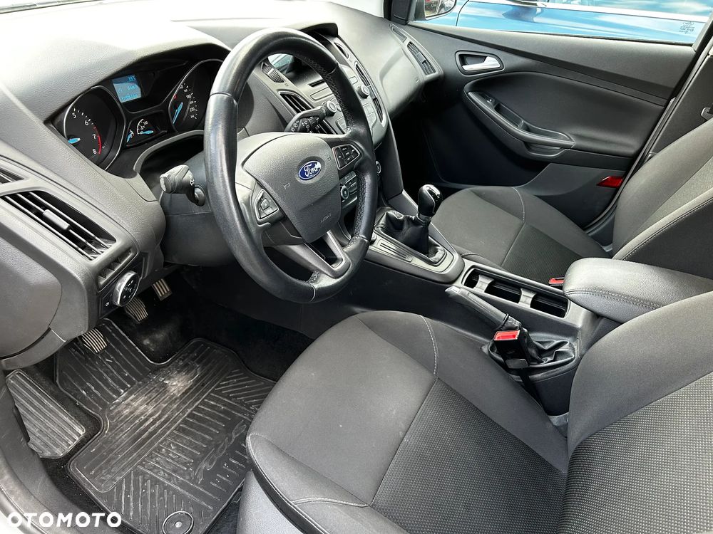 Ford Focus 1.6 Trend - 9
