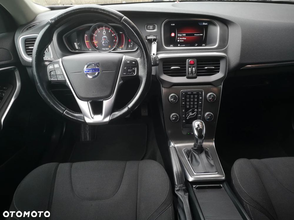 Volvo V40 T4 Powershift Kinetic - 10