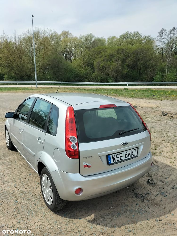 Ford Fiesta - 2