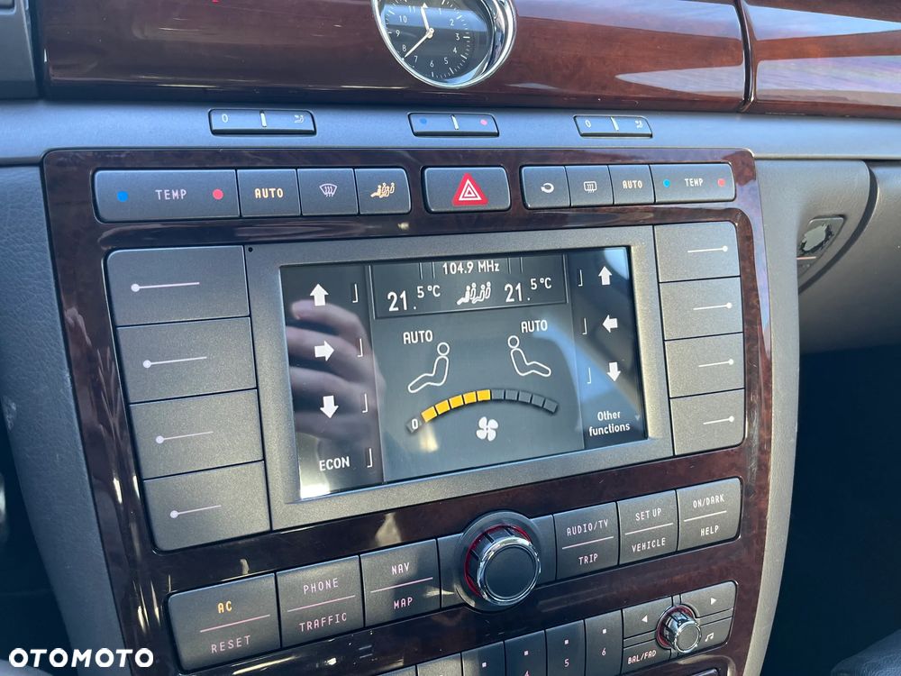 Volkswagen Phaeton 3.0 V6 TDI DPF 4M (5 os) - 22