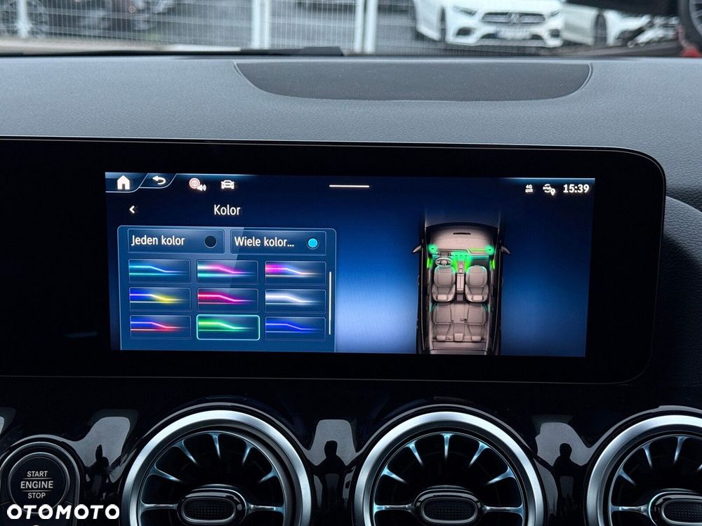 Mercedes-Benz GLA 200 d AMG Line - 25