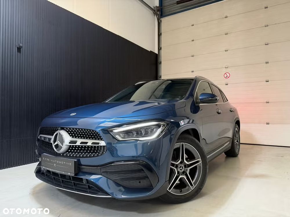 Mercedes-Benz GLA - 2