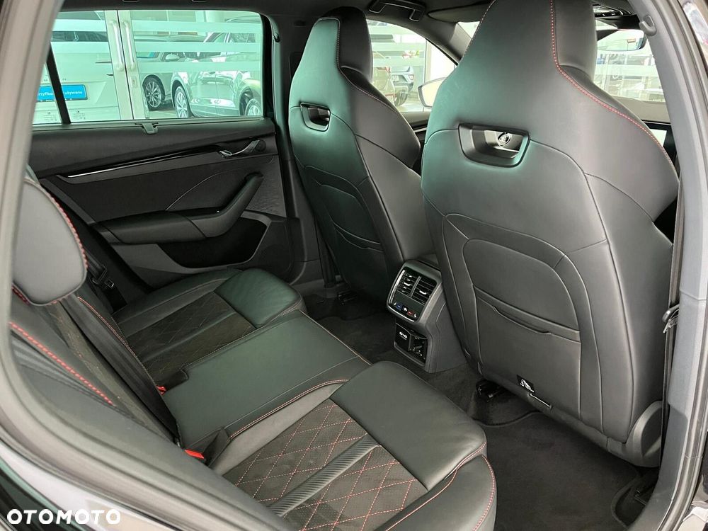 Skoda Octavia 2.0 TDI RS DSG - 21