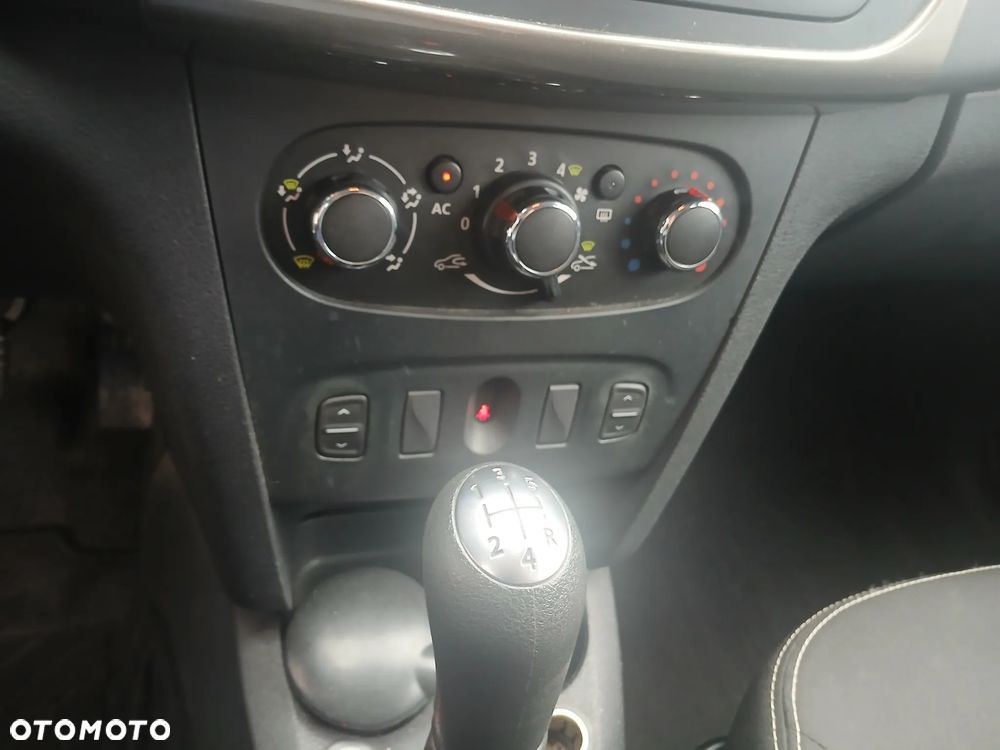 Dacia Logan 1.2 16V 75 Ambiance - 23