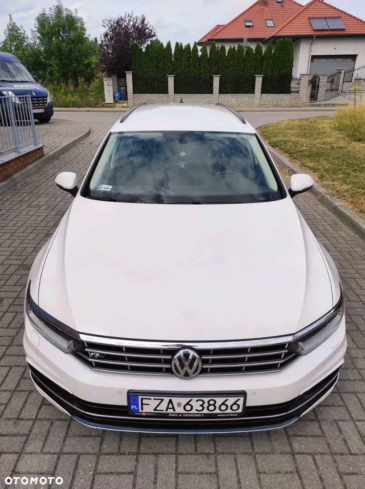 Volkswagen Passat Variant 2.0 TDI SCR DSG Highline - 10