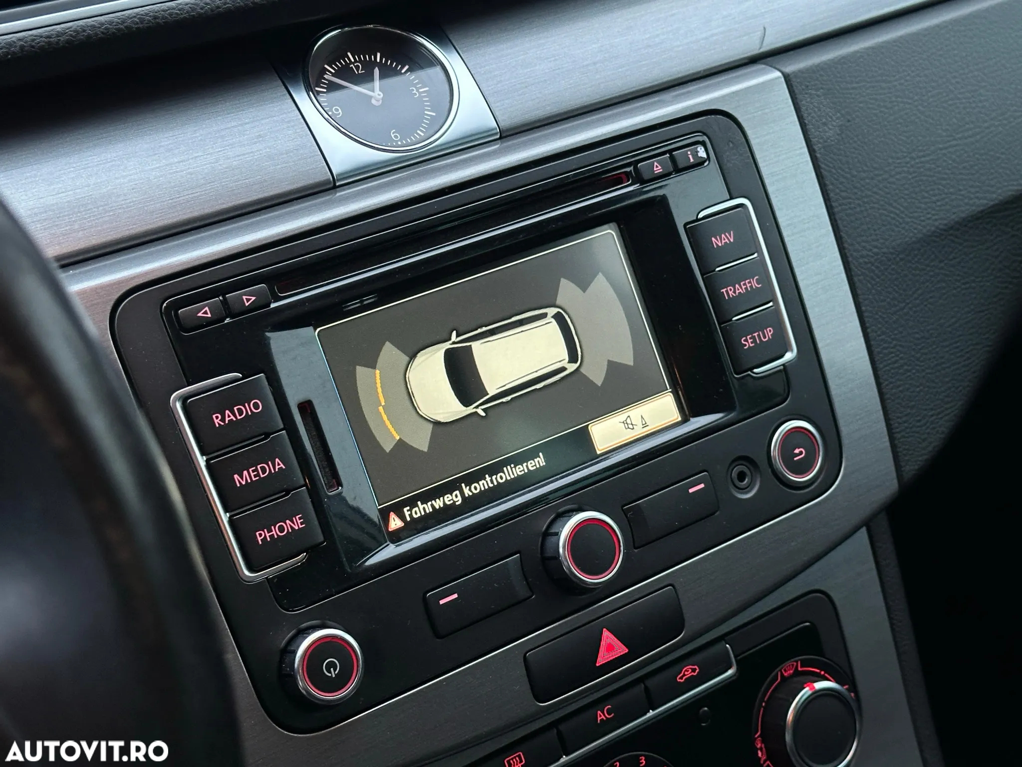 Volkswagen Passat - 11