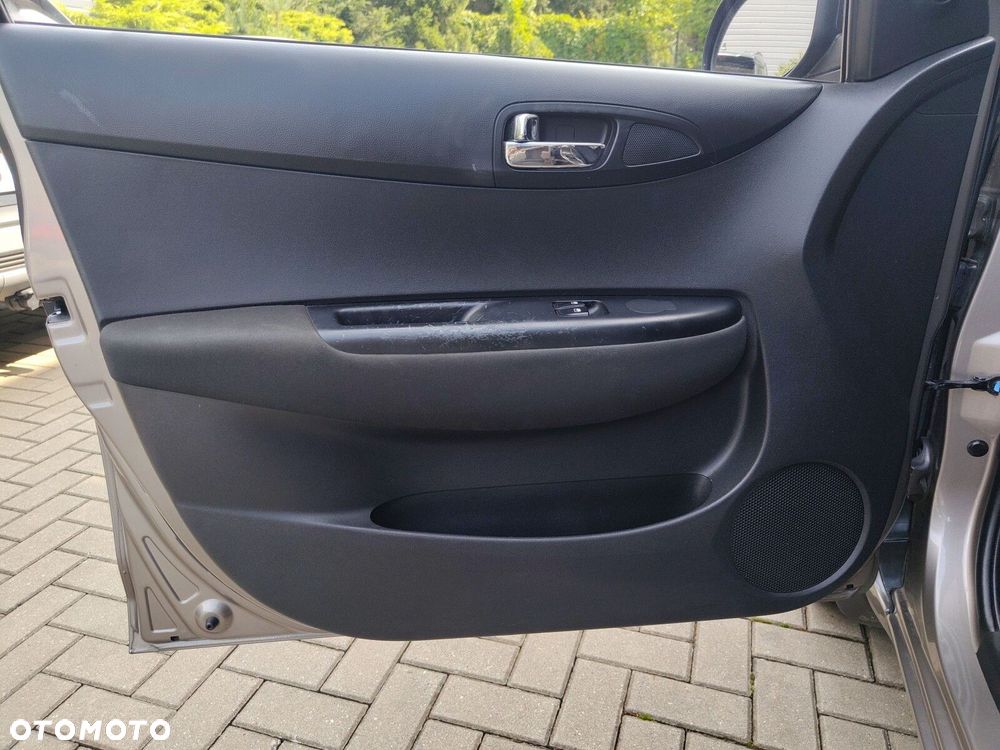 Hyundai i20 - 12