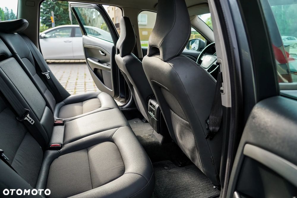 Volvo V70 2.4D Kinetic - 28